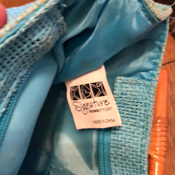 Signature Homestyle bag with fish - Picture 4 of 4